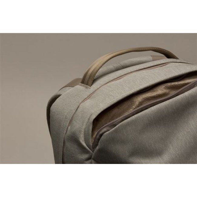 Mochila Incase City Backpack Heather Khaki para MacBook 15/16''