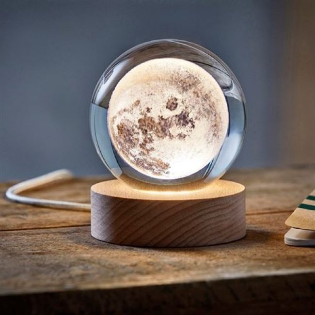 Globo de cristal luminoso de la Luna 3D